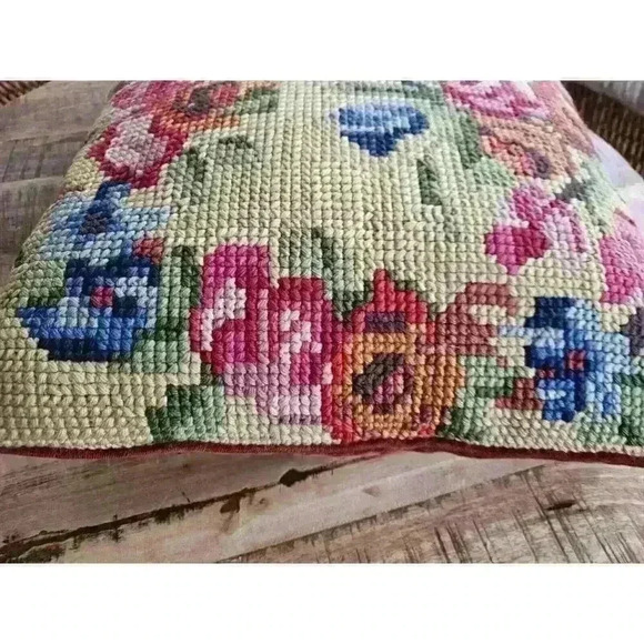 Vintage Needle Point Floral Pillow 17x17/ Velvet Backing Beautiful Colors - Picture 3 of 16